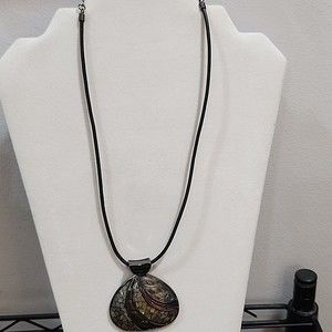 Premier Designs Black Cord Choker w/Gunmetal Mother of Pearl and Purple Pendant